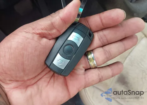 2011 BMW 128I из США, поврежденный, VIN WBAUP7C53BVP21719